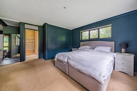 Baynards Hill Road, Haslemere, GU27 2JP