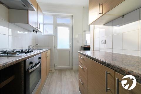 3 bedroom terraced house to rent, Penderry Rise, London, Catford, SE6