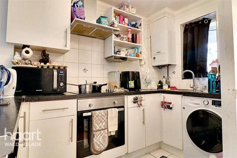 2 bedroom terraced house to rent, Savage Road, CHATHAM