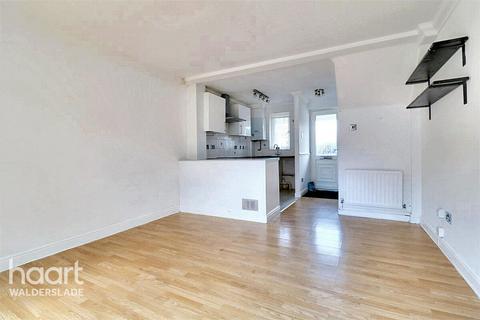 2 bedroom terraced house to rent, Savage Road, CHATHAM