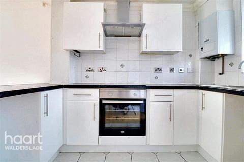2 bedroom terraced house to rent, Savage Road, CHATHAM