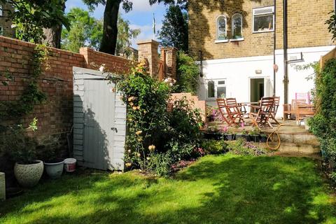 1 bedroom flat for sale, Manor Park, Hither Green , London, SE13