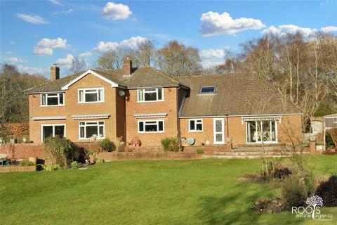 4 bedroom detached house for sale, Crookham Common Road, Thatcham RG19