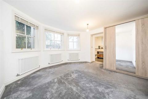 3 bedroom flat to rent, Burnt Ash Road, London SE12