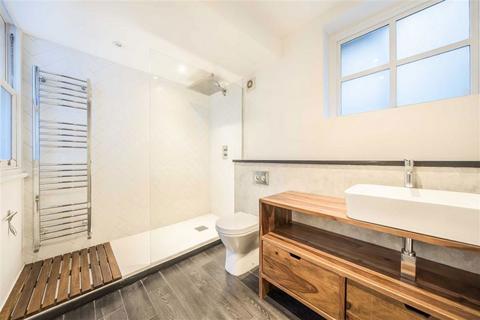 3 bedroom flat to rent, Burnt Ash Road, London SE12