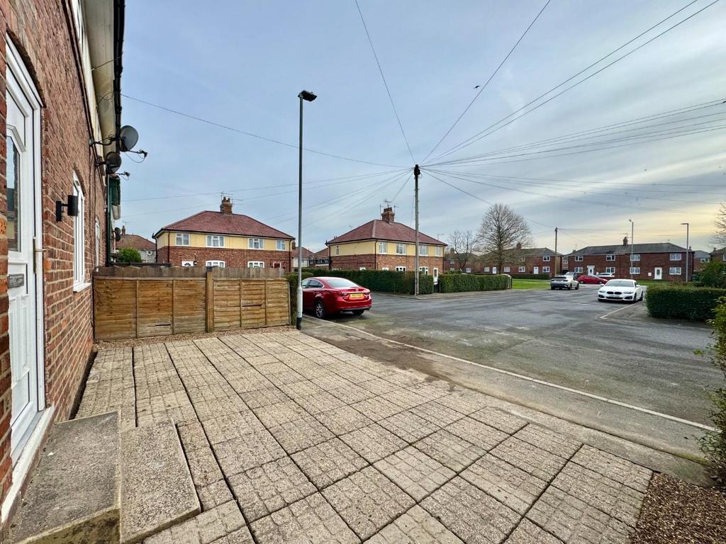 Front Driveway &amp; Street View