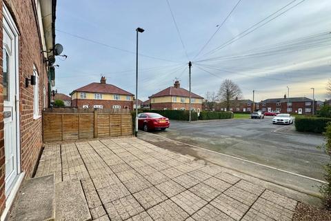 3 bedroom semi-detached house to rent, 3 Bed Semi-Detached House, Postill Square, Bridlington, YO16 7LU