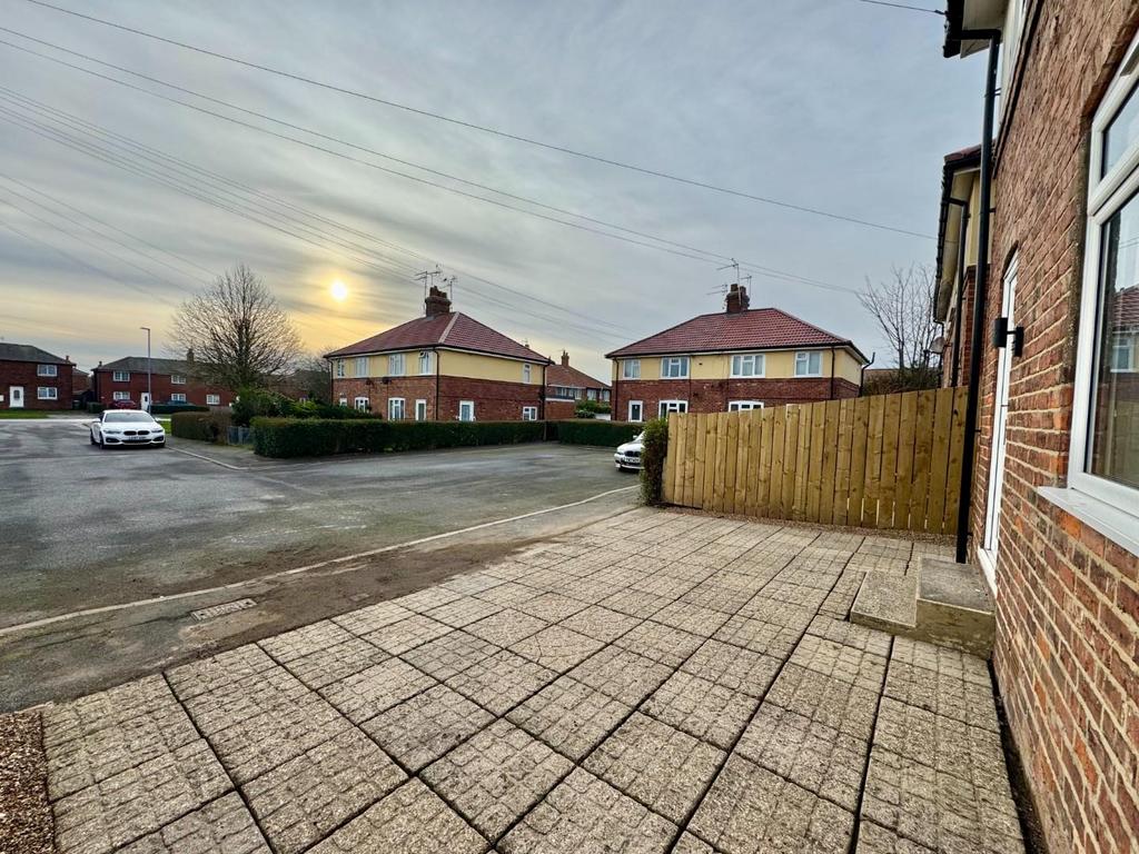 Front Driveway &amp; Street View