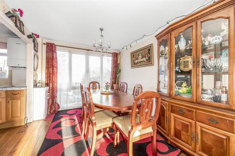 212 Turnpike Link, Croydon, CR0 5NZ