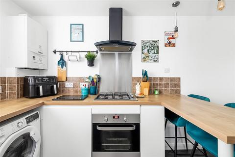 Flat 1, Exo Court, 78 Heathfield Road, Croydon, CR0 1EW