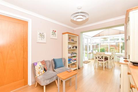 3 bedroom detached house for sale, Southfields Close, Chichester, West Sussex