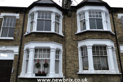 2 bedroom flat to rent, Marcus Street, London SW18