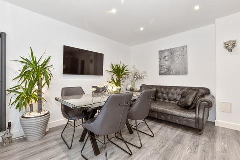 51 Francis Avenue, Bexleyheath, DA7 5BY