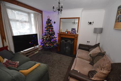 3 bedroom semi-detached house to rent, Mount Road, Braintree, CM7