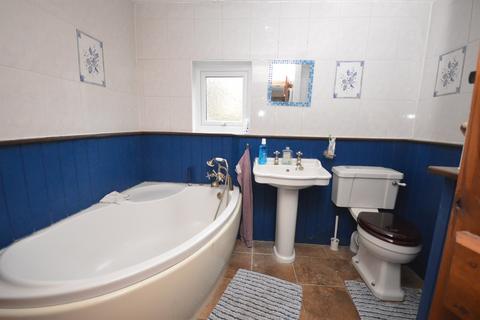 3 bedroom semi-detached house to rent, Mount Road, Braintree, CM7