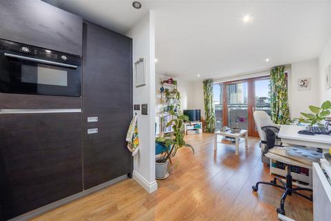 1 bedroom apartment for sale, Pryce House, London E3