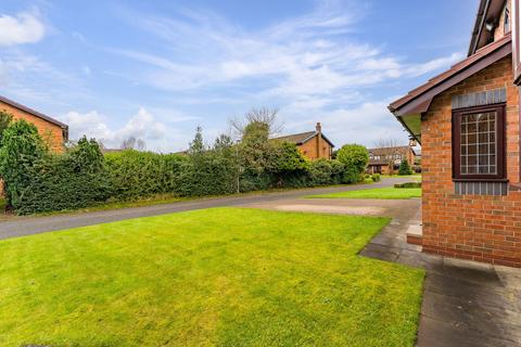 4 bedroom detached house for sale, Habergham Close, Manchester M28