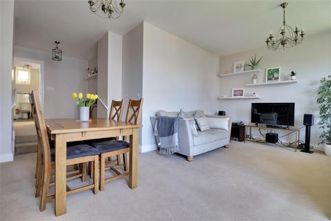 2 bedroom flat for sale, Burleigh Court, Station Road, Westcliff-on-Sea SS0