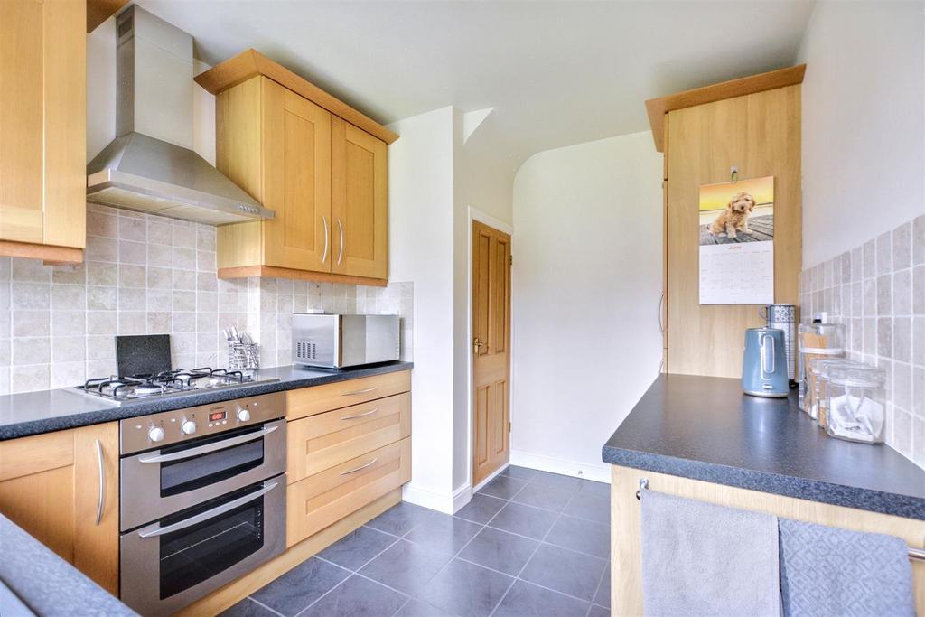 Kitchen 1.jpeg