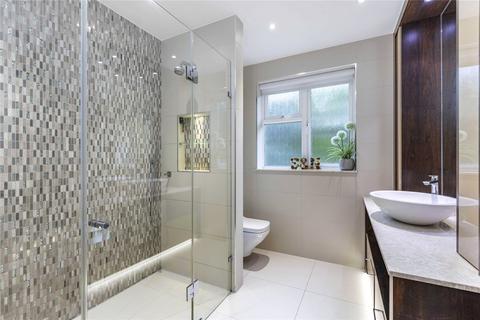 Caron Coombe Ridings, Kingston Upon Thames, KT2 7JT