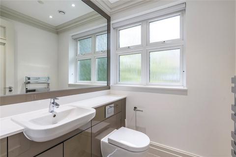 Caron Coombe Ridings, Kingston Upon Thames, KT2 7JT