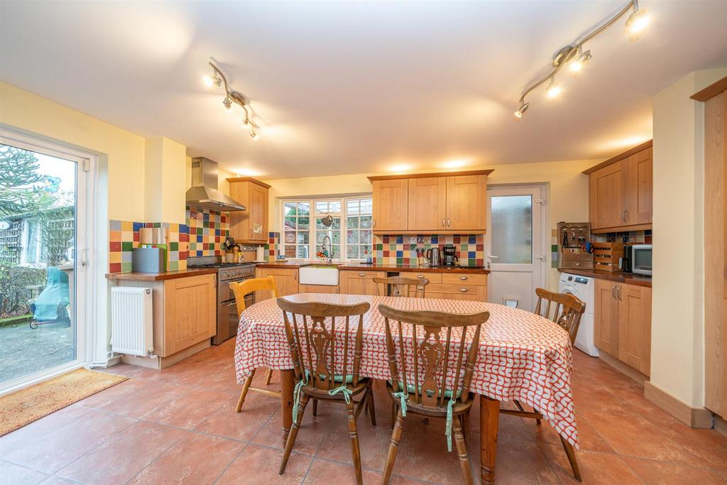 Kitchen/Breakfast Room