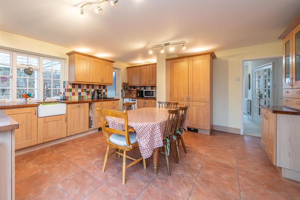 Kitchen/Breakfast Room