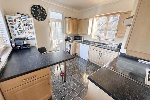 4 bedroom detached bungalow for sale, Billacombe Road, Plymouth PL9