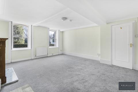 1 bedroom apartment to rent, Ashley Road, Walton-on-Thames, Surrey, KT12