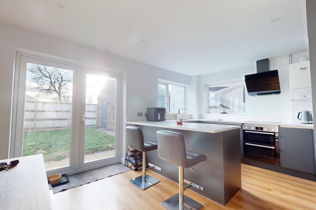 Kitchen / dining room