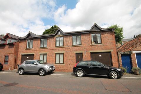 5 bedroom terraced house to rent, The Acorns, Clayton Road