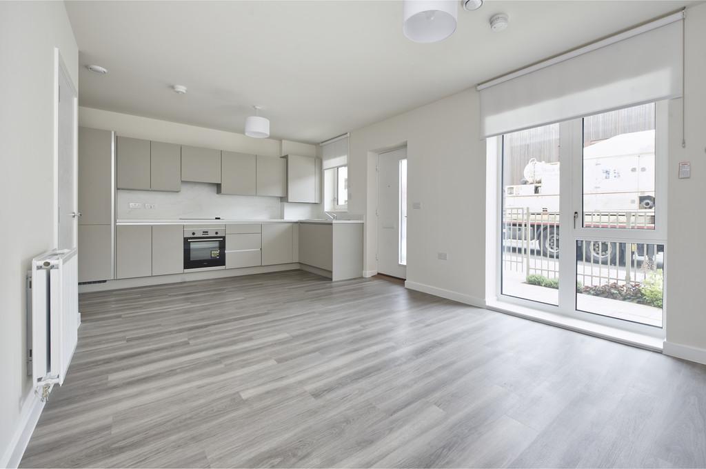 Flat 3 honeysuckle hse-3839
