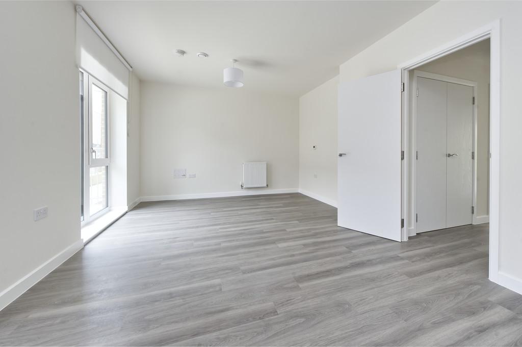 Flat 3 honeysuckle hse-3867