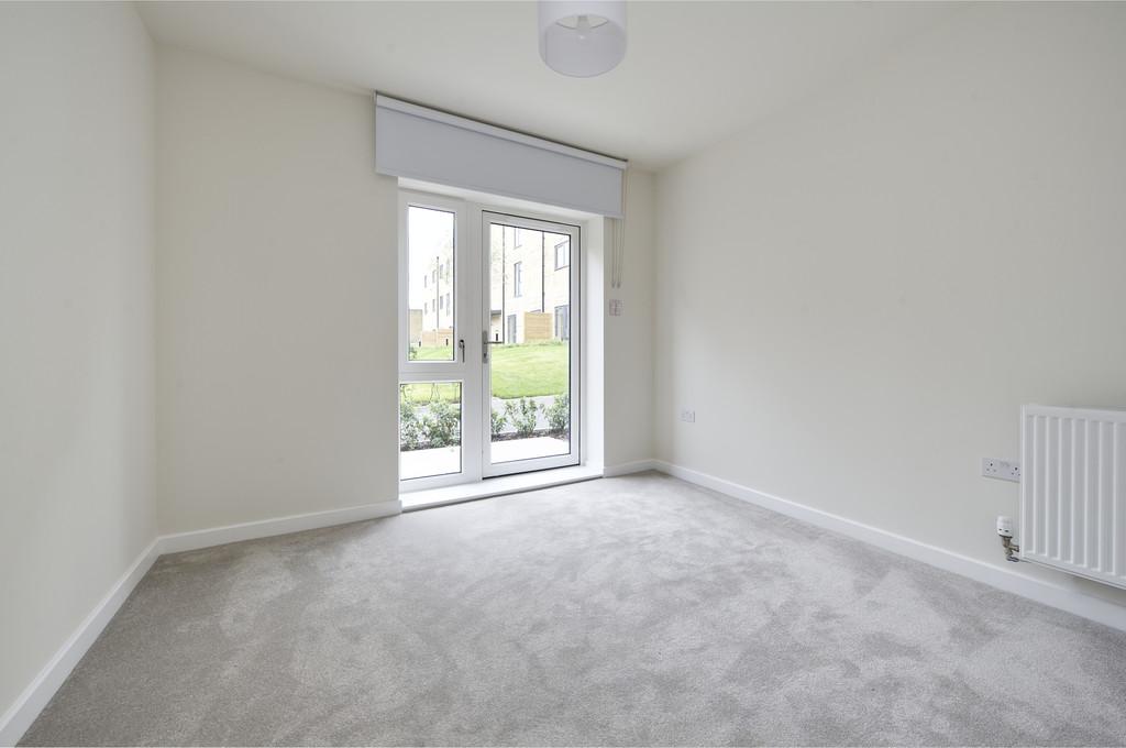 Flat 3 honeysuckle hse-3849
