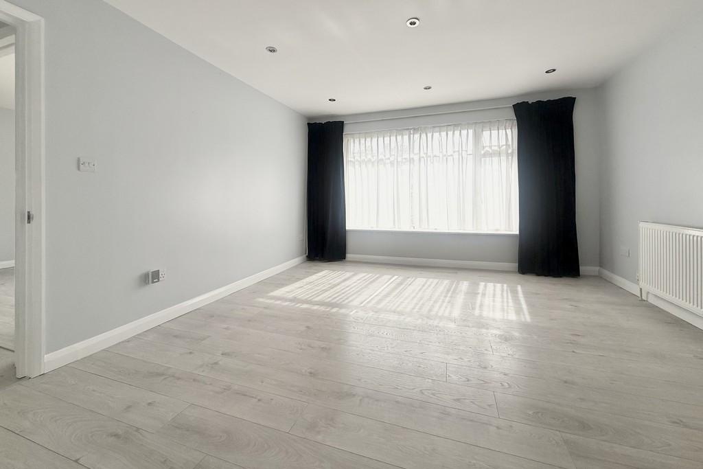 Apartment in London - View 2