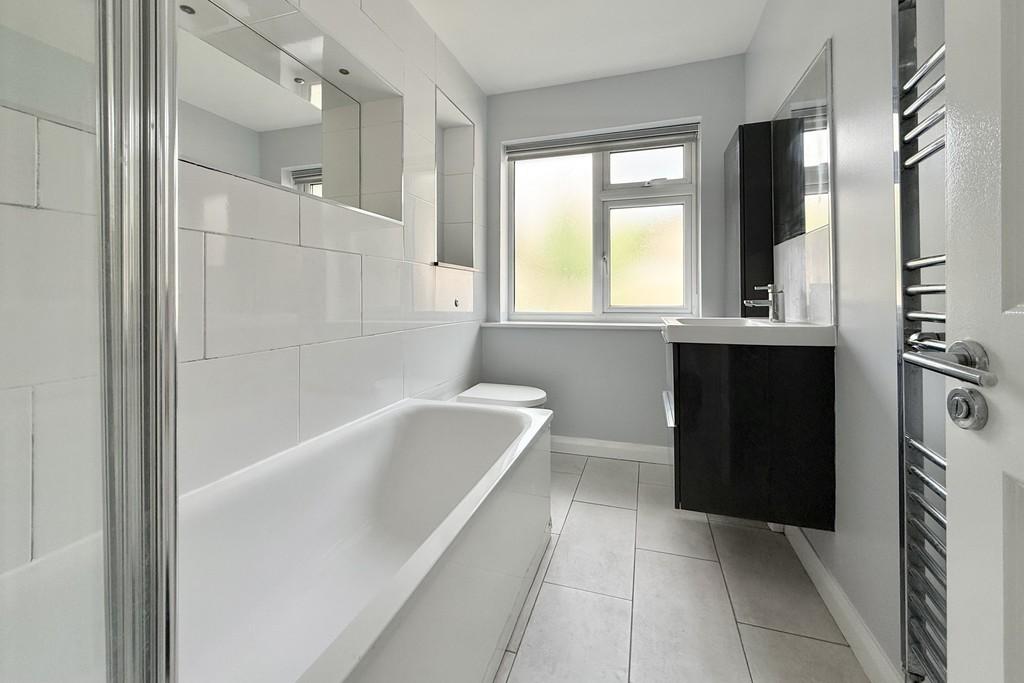 Apartment in London - View 3