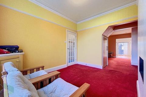 20 Hillside Avenue, Darwen, BB3 2PJ