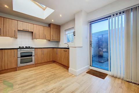 20 Hillside Avenue, Darwen, BB3 2PJ