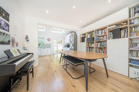 4 bedroom semi-detached house to rent, Wilcox Road, Teddington