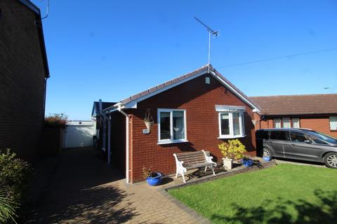 2 bedroom detached bungalow to rent, Rose Farm Approach, Altofts