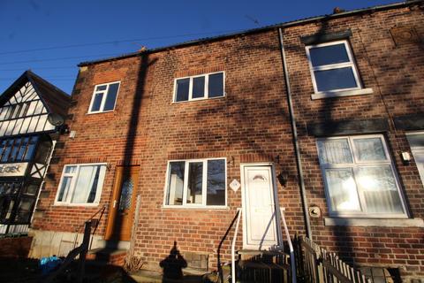 3 bedroom terraced house to rent, High Street, Crofton