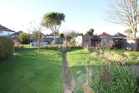 2 bedroom flat for sale, Melbourne Road, Clacton on Sea