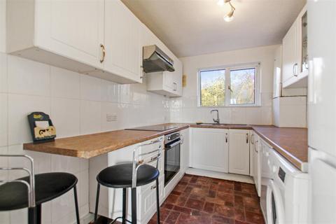 3 bedroom flat to rent, Watford WD19