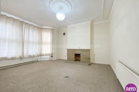 1 bedroom flat for sale, Inverness Avenue, Westcliff On Sea