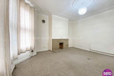 1 bedroom flat for sale, Inverness Avenue, Westcliff On Sea