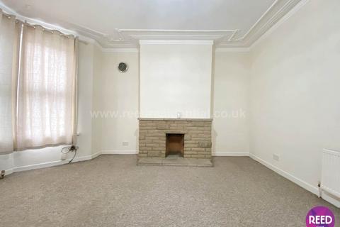 1 bedroom flat for sale, Inverness Avenue, Westcliff On Sea