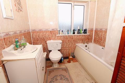 44 King George Crescent, Walsall, WS4 1EG