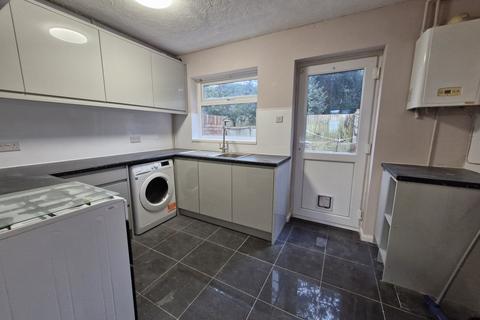 2 bedroom terraced house to rent, St Faiths Close