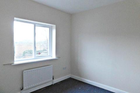 2 bedroom terraced house to rent, Totteridge Road