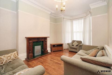 4 bedroom terraced house for sale, Albany Street, Hull, HU3